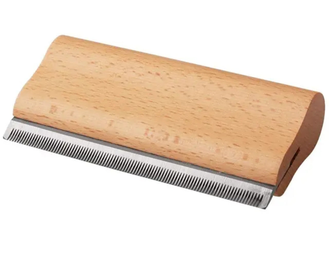 Wooden deshedding Grooming brush for dogs, cats and horses